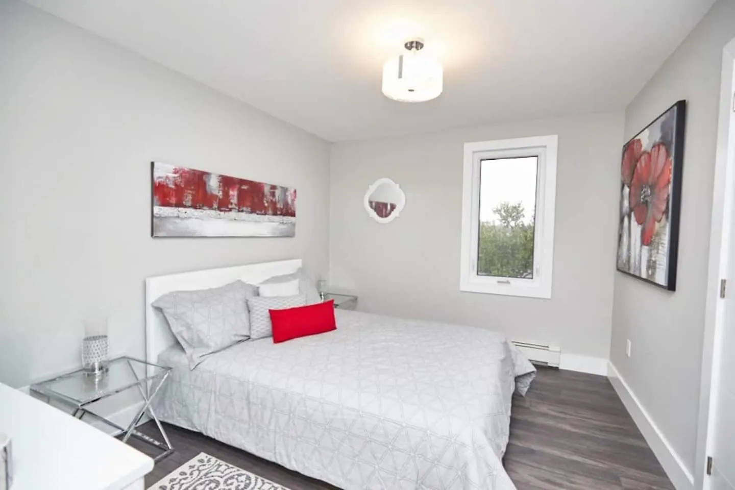 Clifton Hill Hideaway 2B -Two Bedroom Condo Niagara Falls